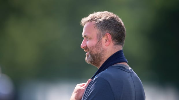 Tennessee Titans outside linebackers coach Shane Bowen watches his players during a training camp practice at Saint Thomas Sports Park Monday, Aug. 24, 2020 Nashville, Tenn.